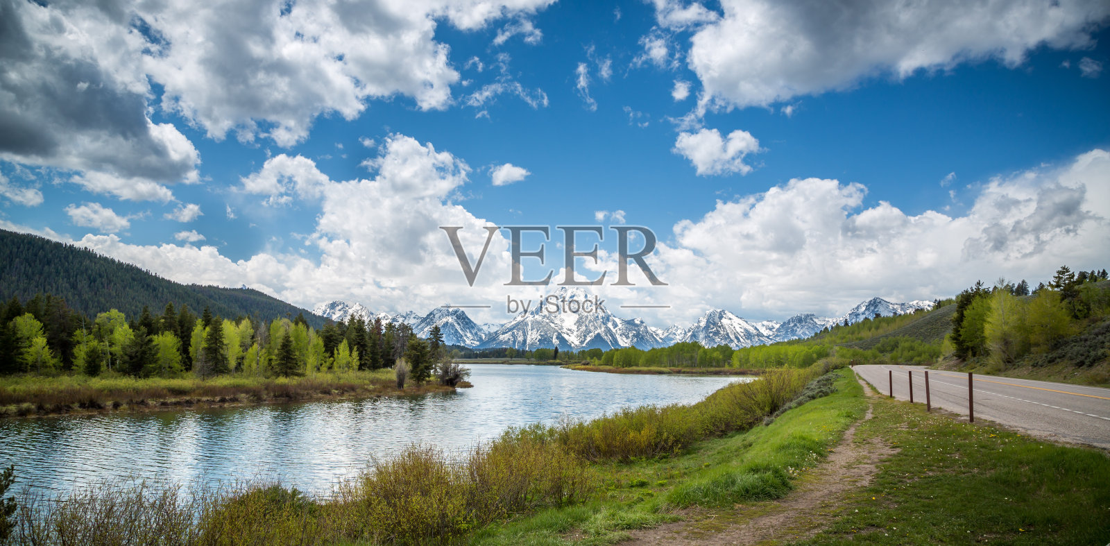 怀俄明州黄石国家公园的“蛇河俯瞰”和大提顿的风景照片摄影图片