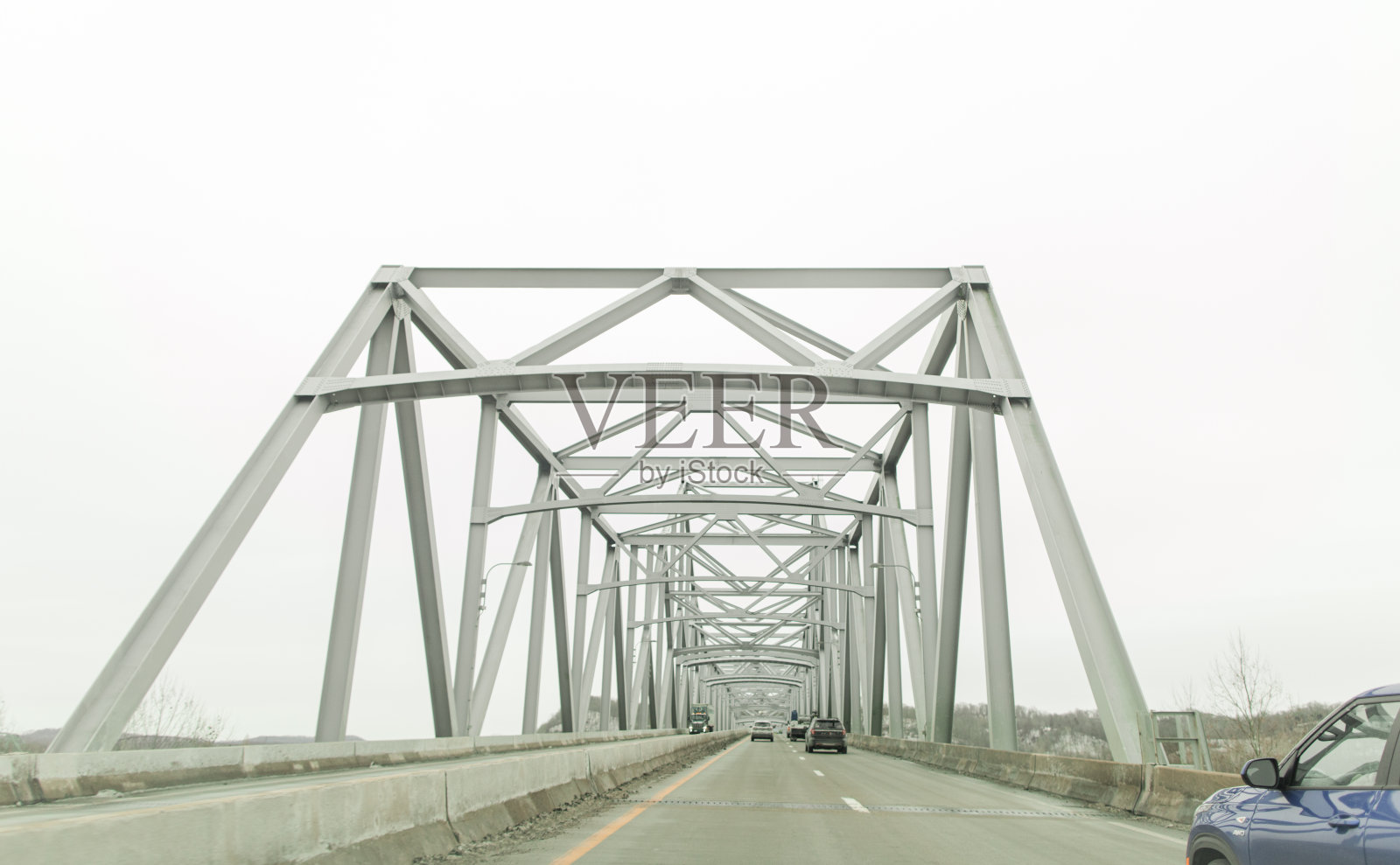 金属桥将于2022年12月连接俄亥俄州和西弗吉尼亚州照片摄影图片