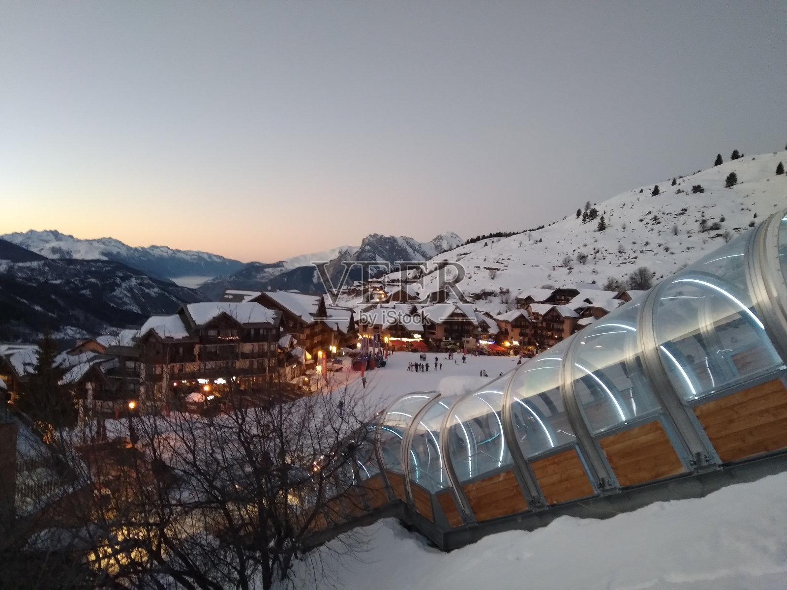 瓦尔梅尼耶照片摄影图片