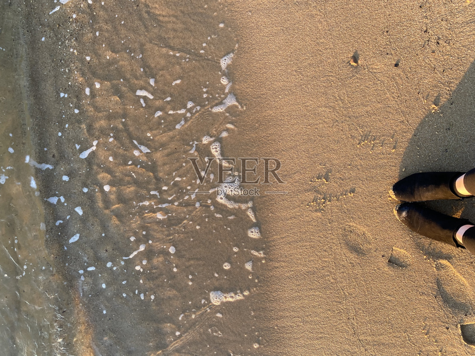 在水边照片摄影图片