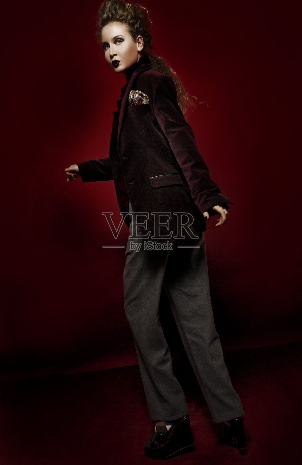 从男孩那里借来的照片摄影图片