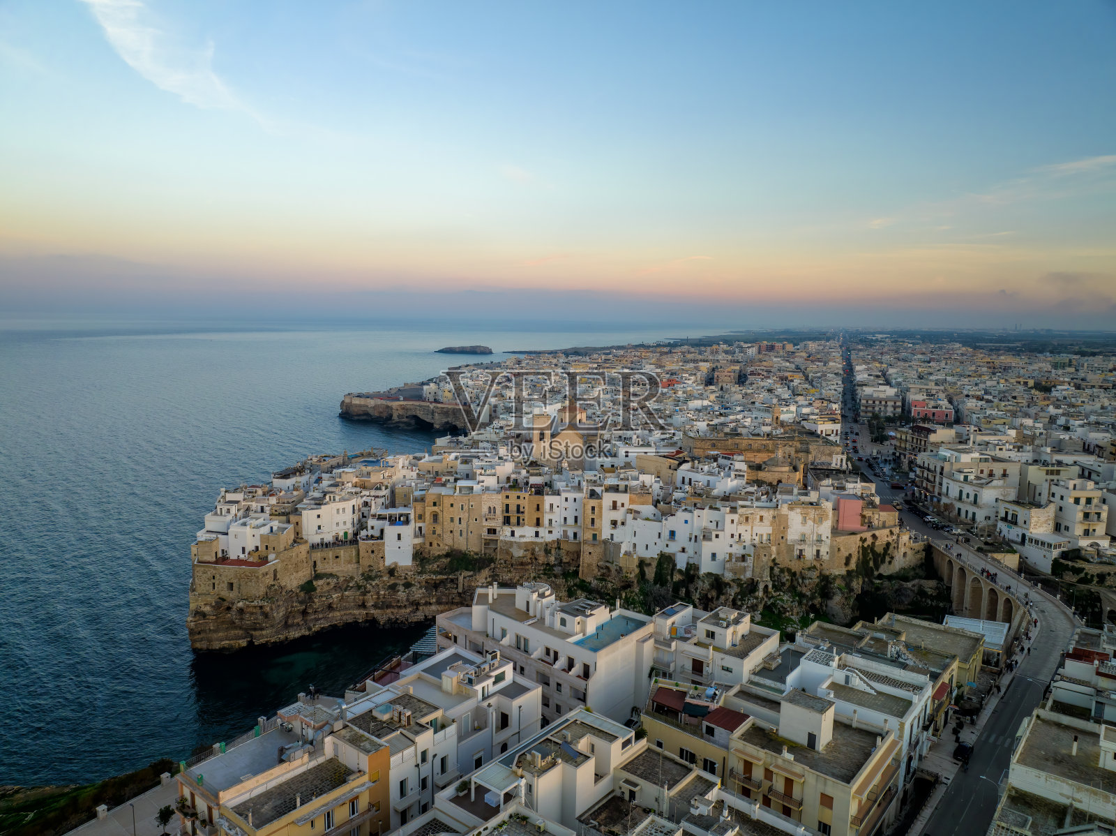 波利尼亚诺，天上的母马照片摄影图片