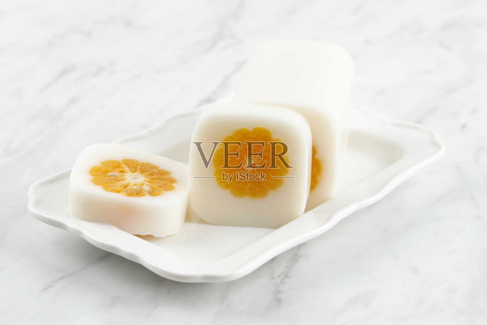 鲜橙牛奶布丁照片摄影图片