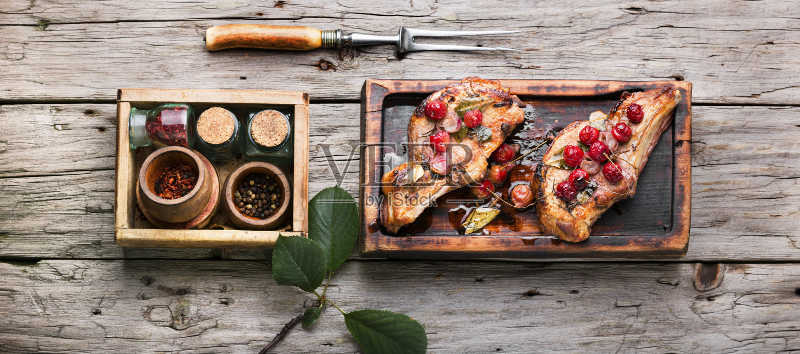 多汁的烤肋排照片摄影图片