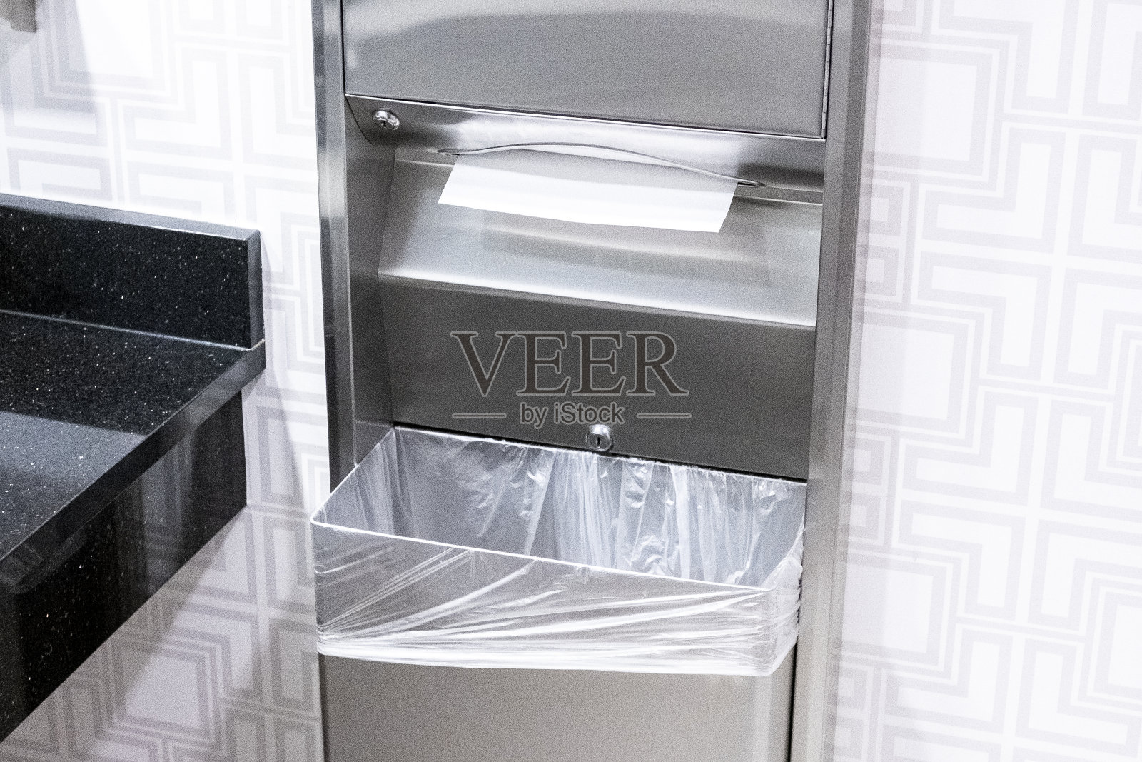 垃圾桶照片摄影图片