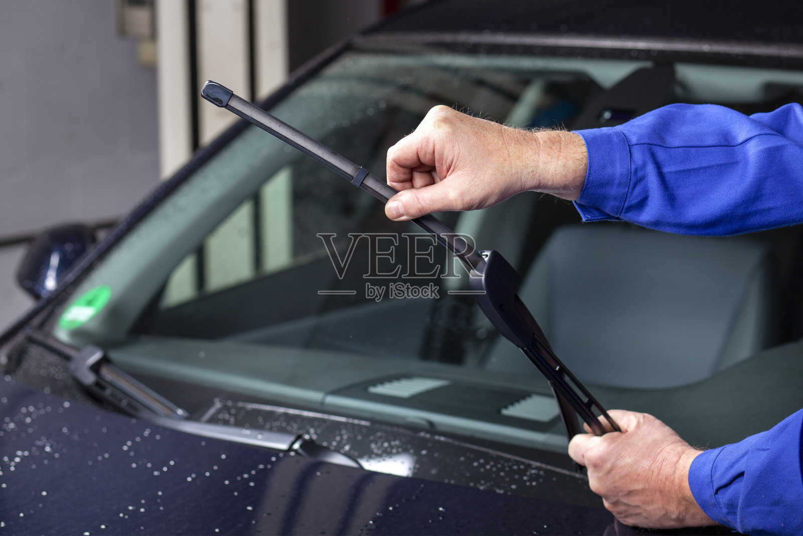 检查雨刷照片摄影图片