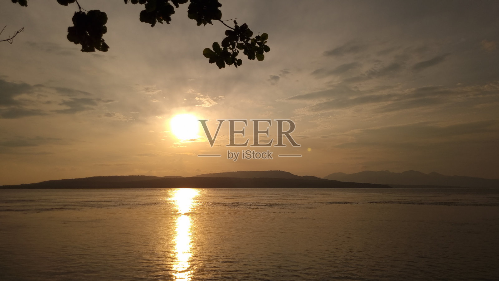 一年中最早的日出照片摄影图片