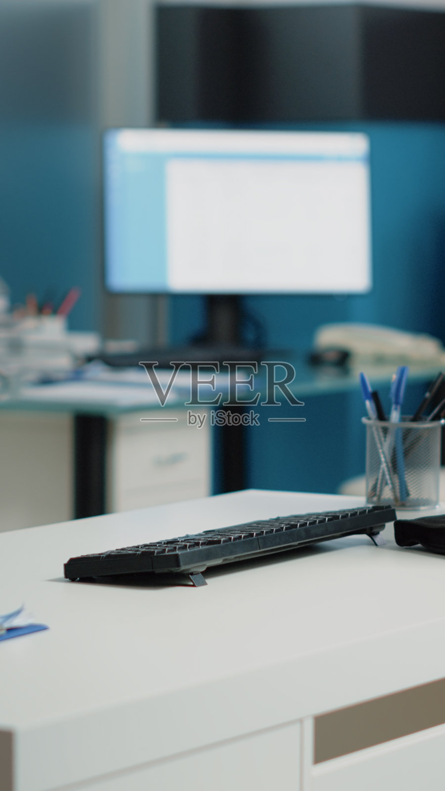 医生办公室没有人带医疗设备和工具照片摄影图片