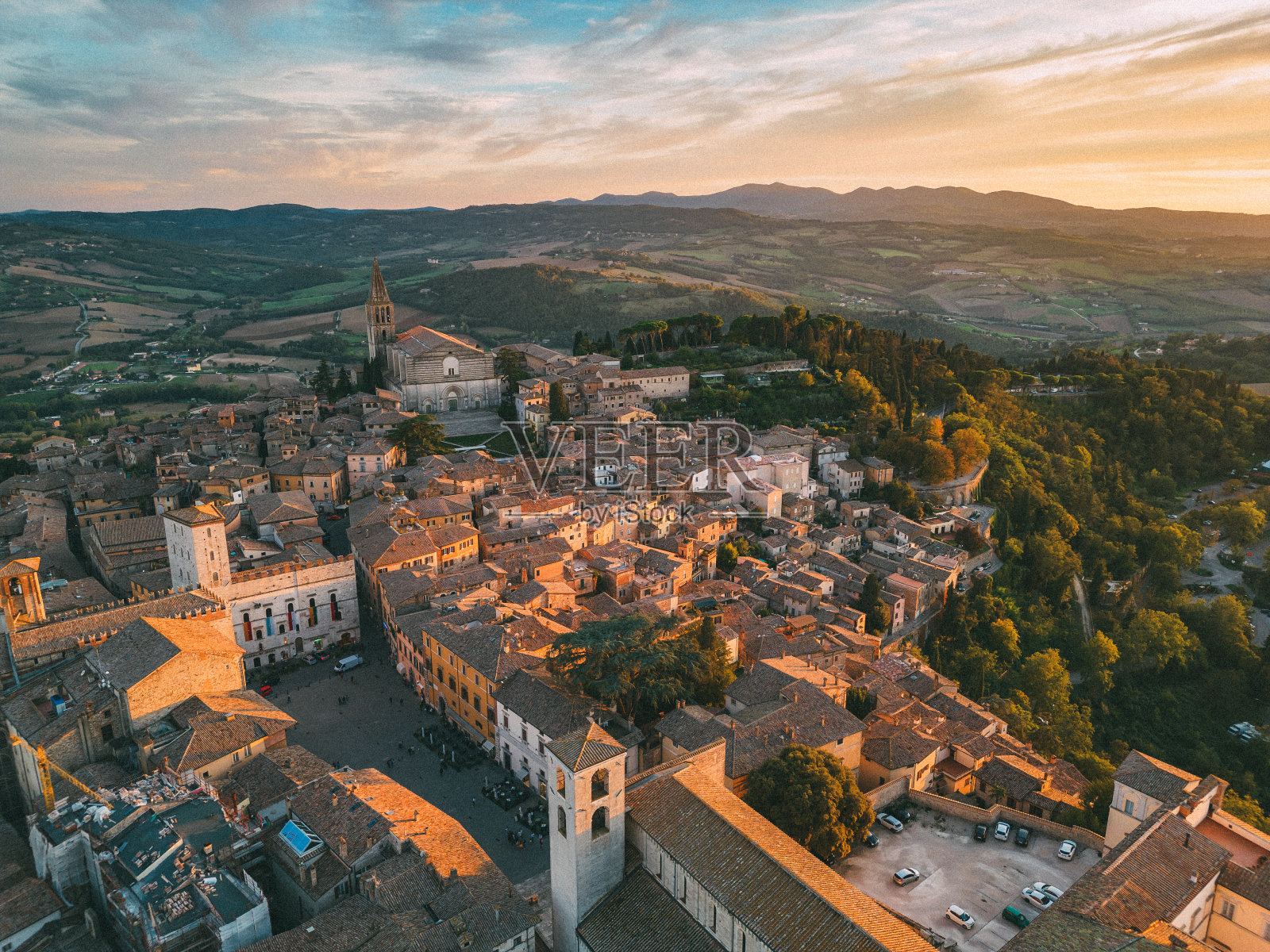 托迪，意大利老城，来自无人机照片摄影图片