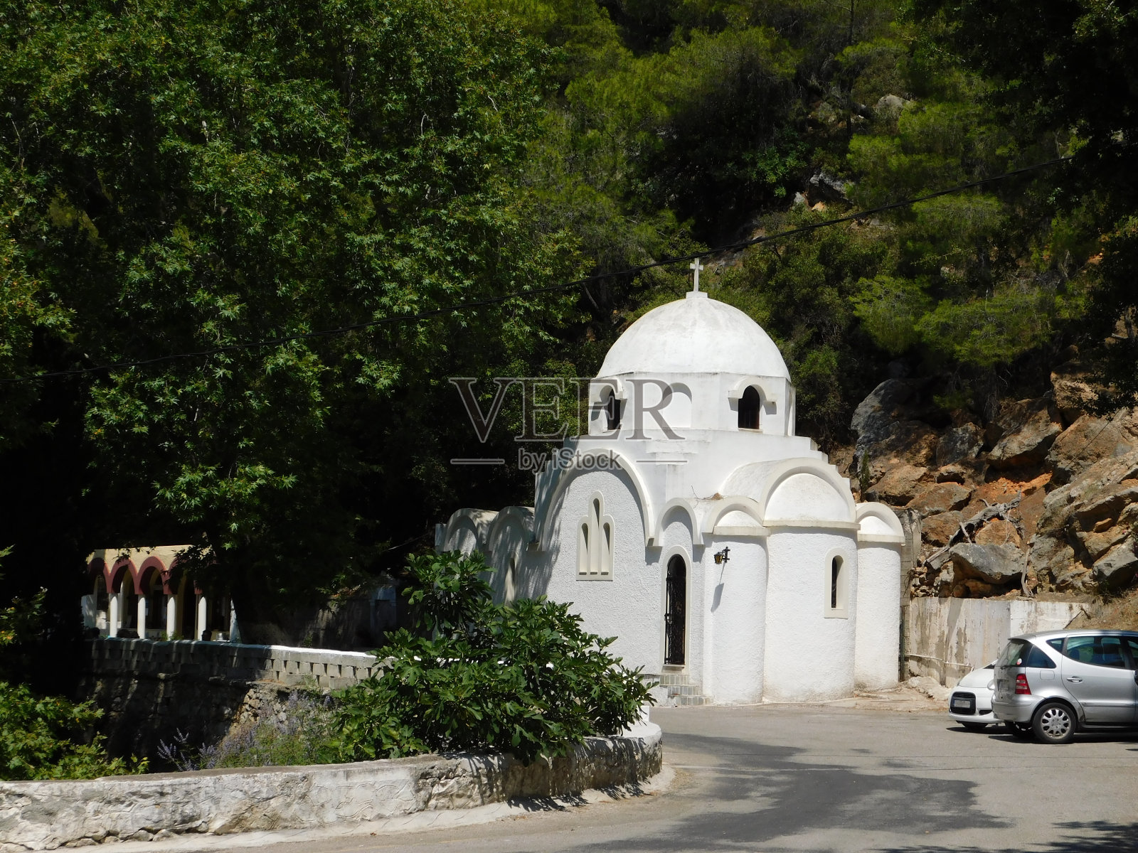 岛上的教堂照片摄影图片