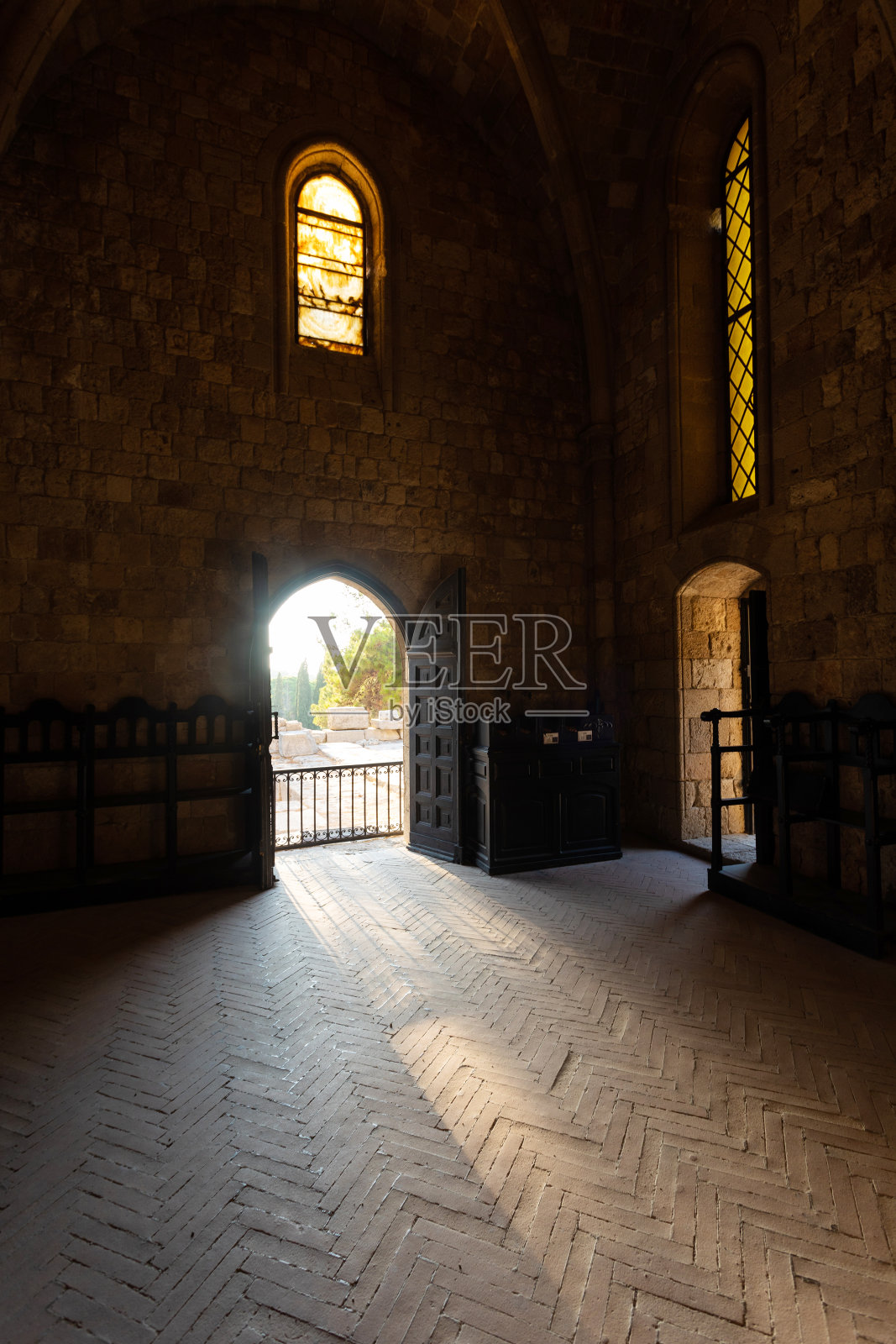 希腊罗德岛上的菲莱里莫斯修道院的领地照片摄影图片