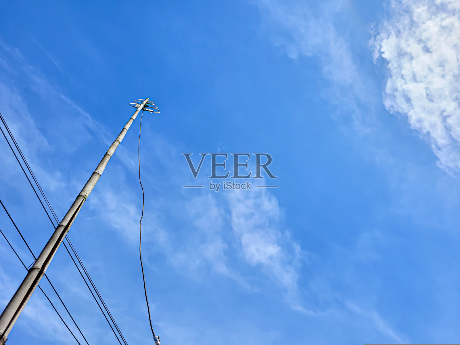 早晨天空晴朗照片摄影图片