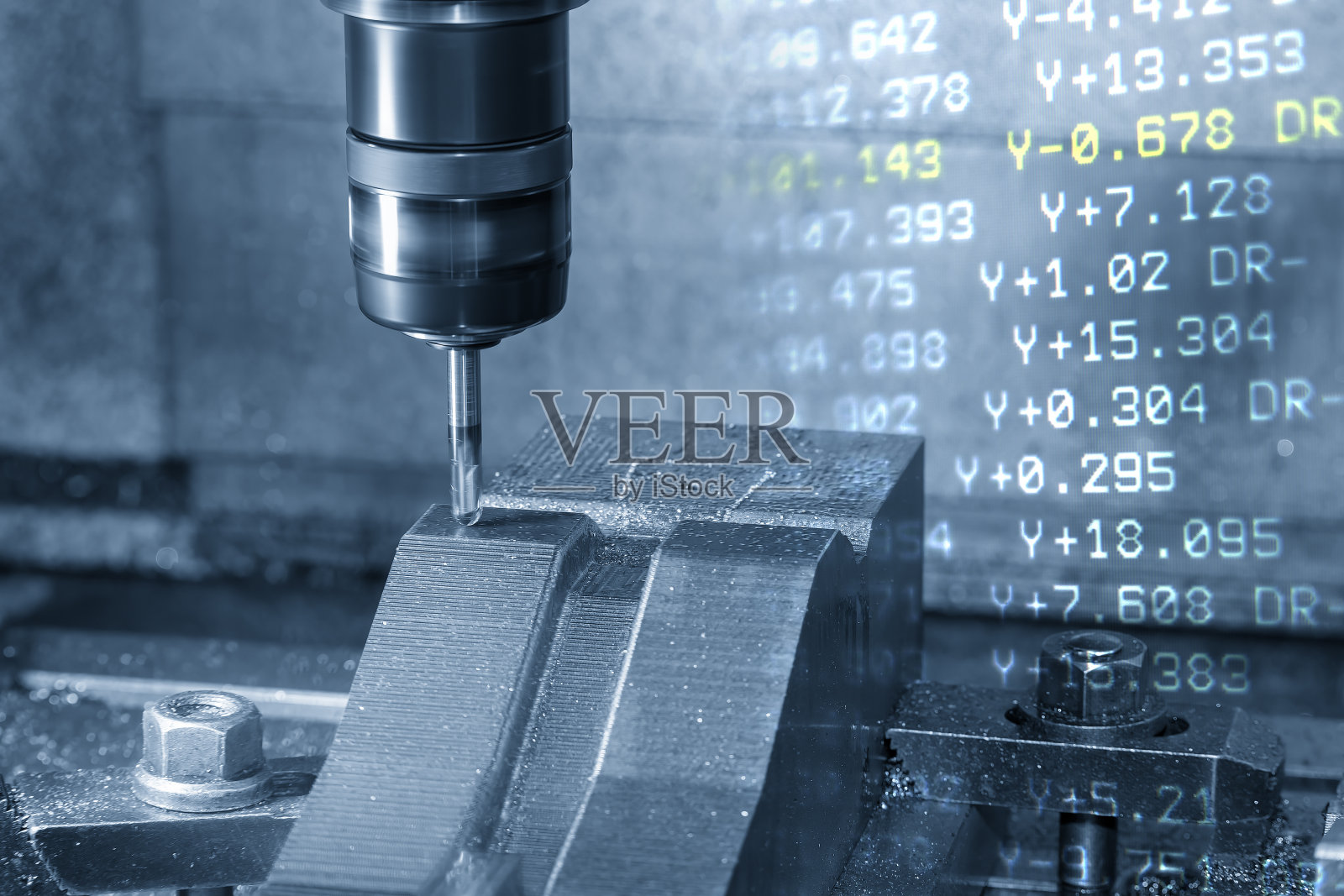 摘要场景数控铣床裁切压模及G-code数据后台。照片摄影图片