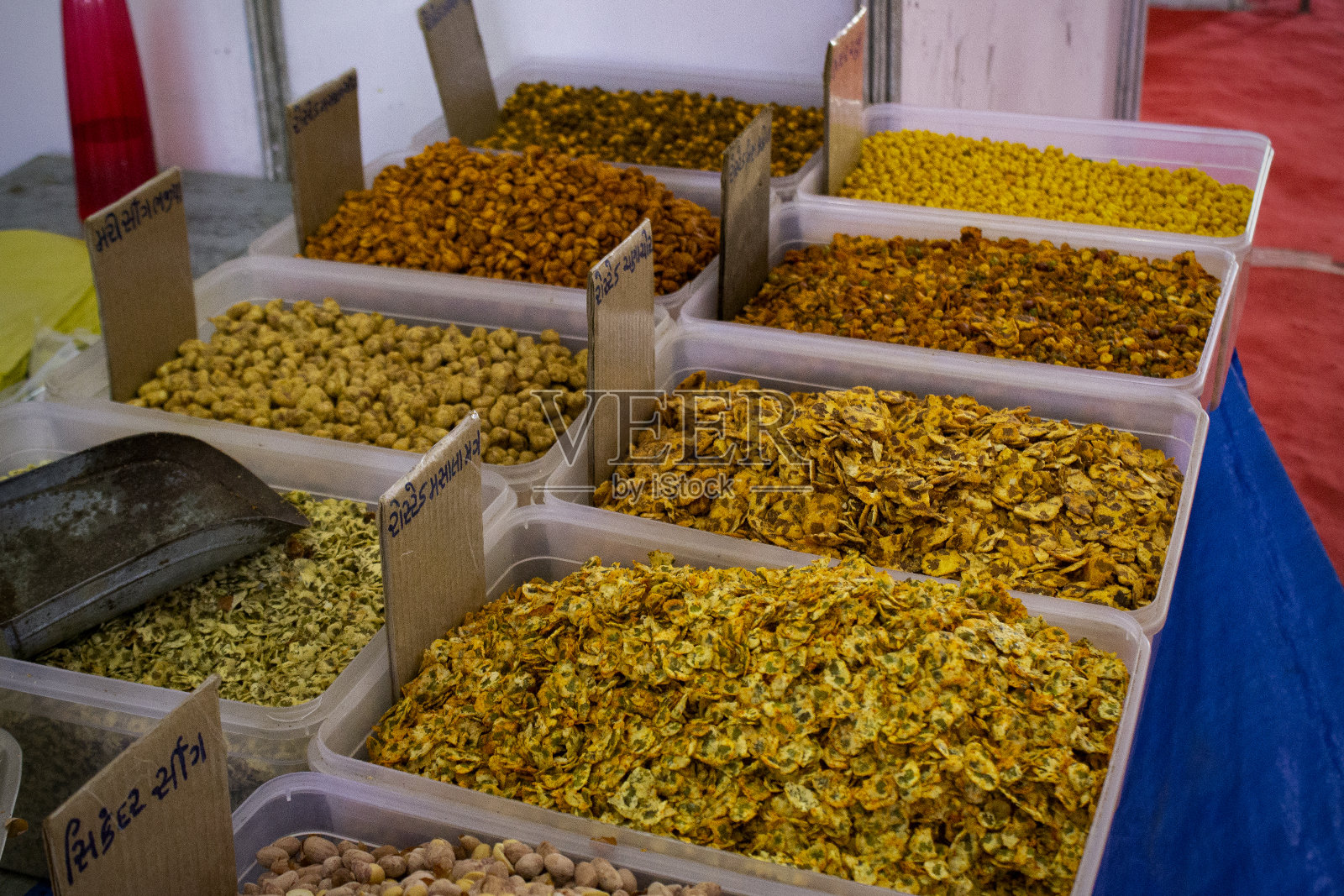 广受亚洲人喜爱的印度麻辣马沙拉小吃品种坚果麦片脉动，酥脆可口，口感丰富照片摄影图片