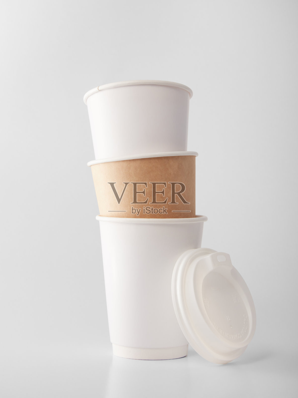 白色背景上的空白咖啡杯照片摄影图片