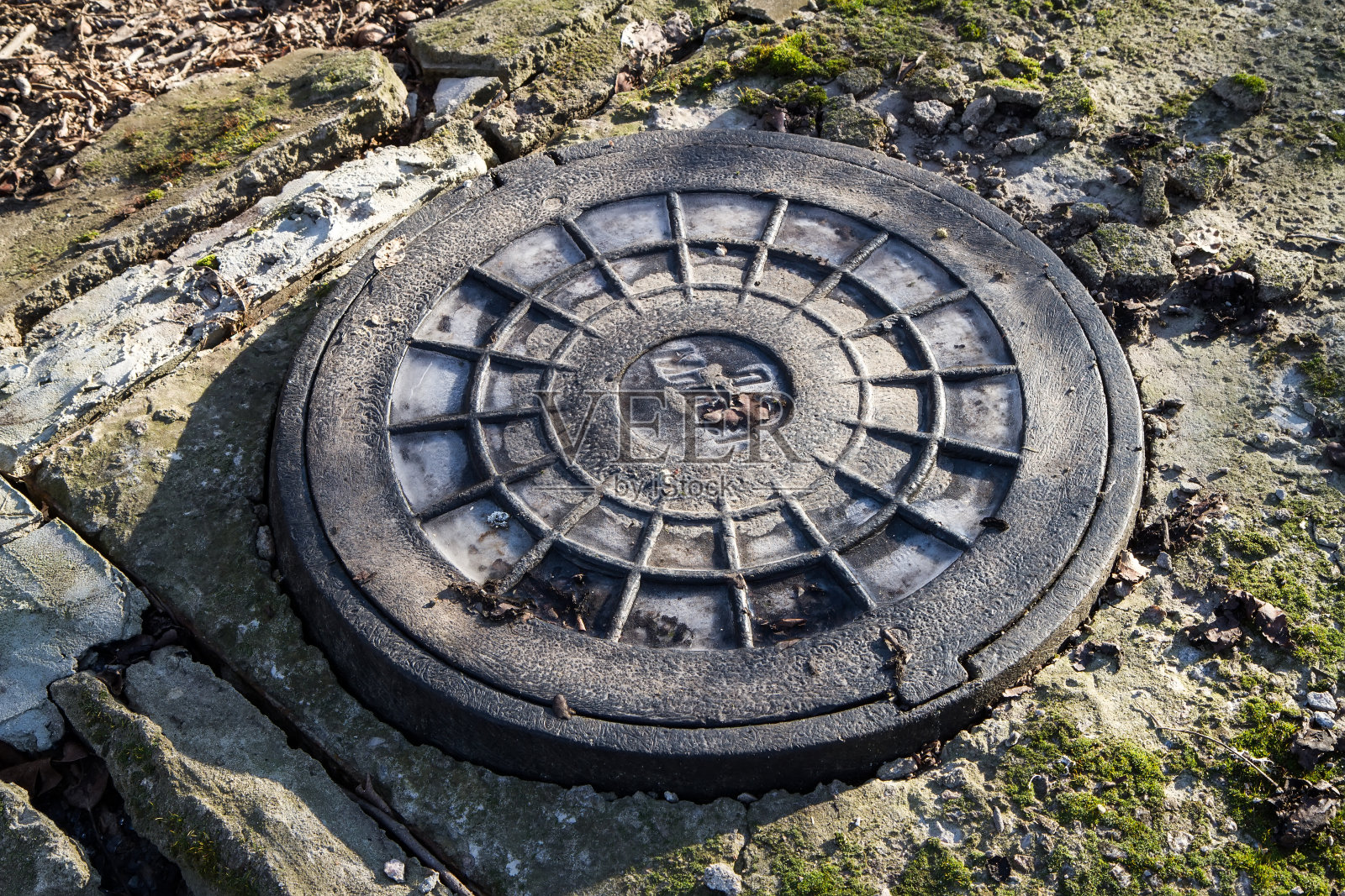 人孔盖。照片摄影图片