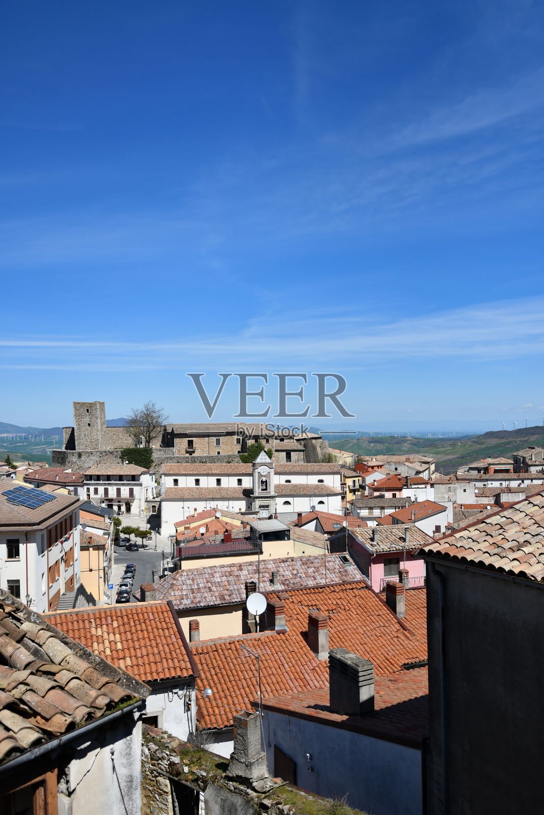 意大利阿韦利诺省的一个小村庄——比萨西亚的垂直镜头照片摄影图片