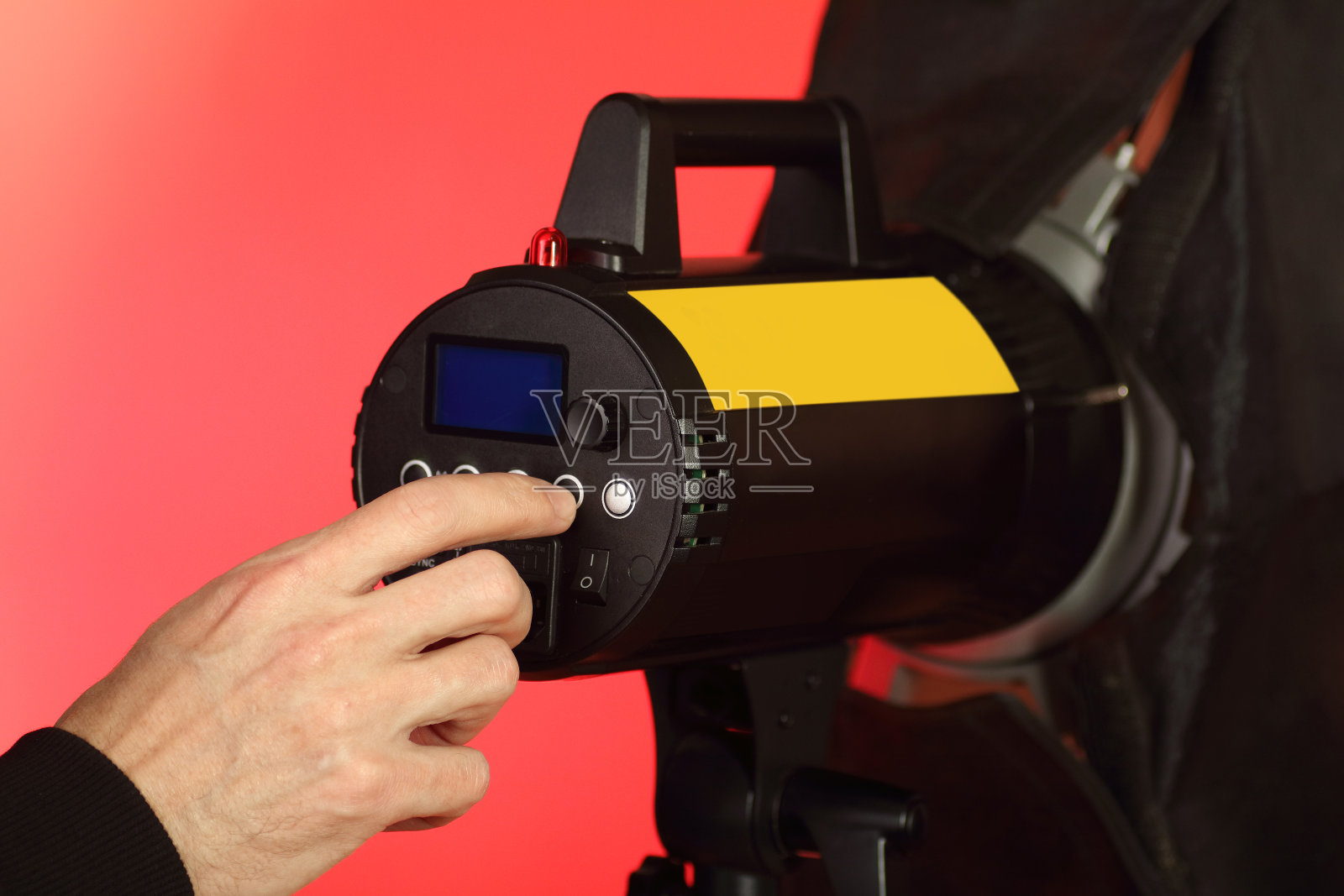 带有按钮的工作室闪光灯的后面板照片摄影图片