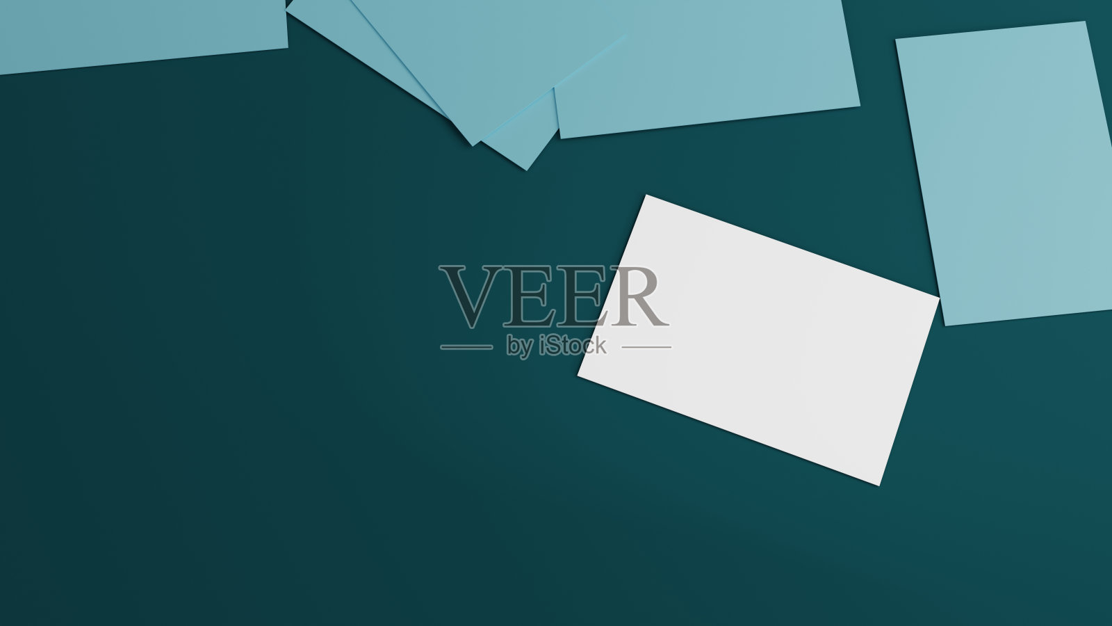 白色空白名片堆叠，绿色背景上的名片模型，推广公司品牌，3D渲染。照片摄影图片