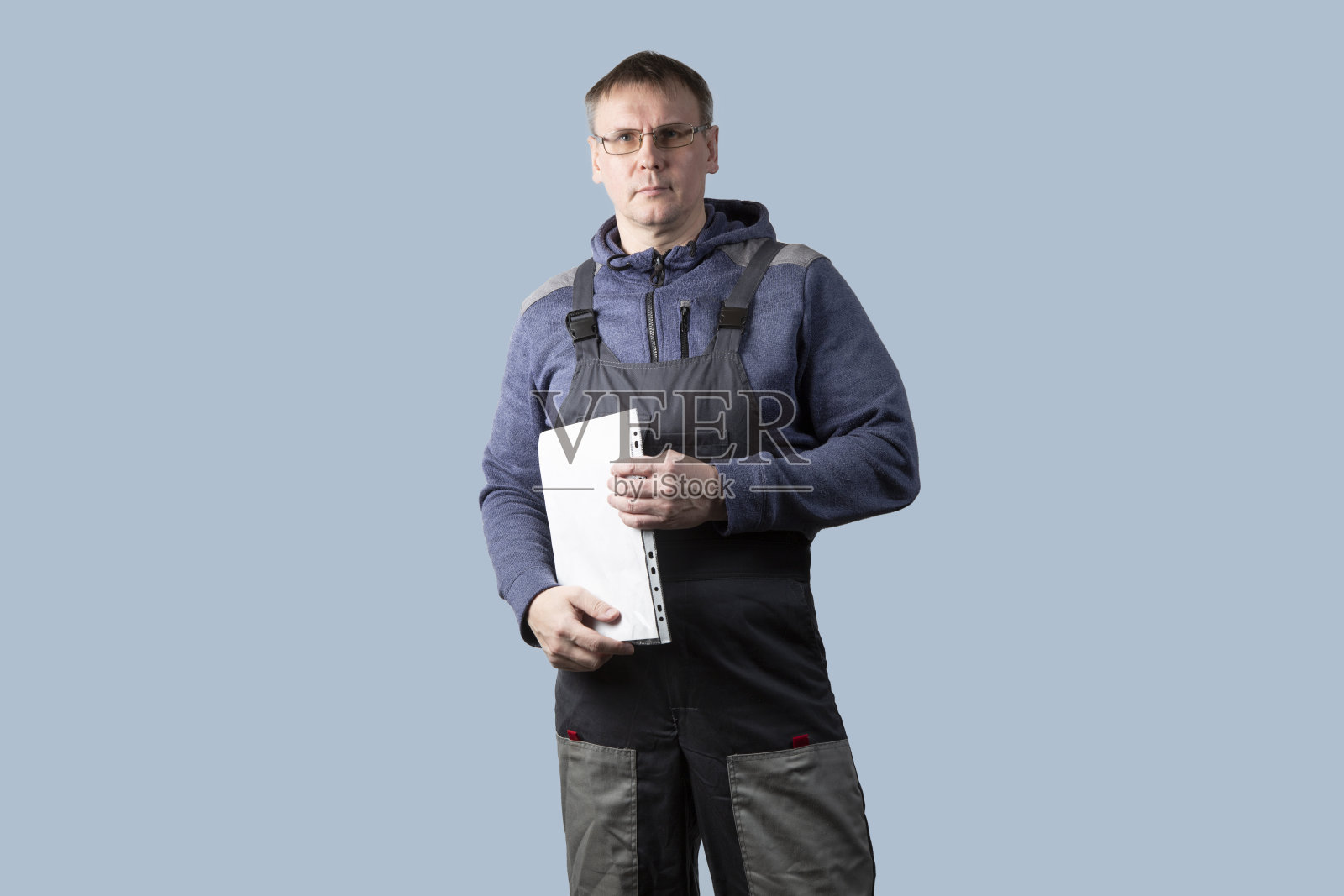 超市的销售顾问。照片摄影图片