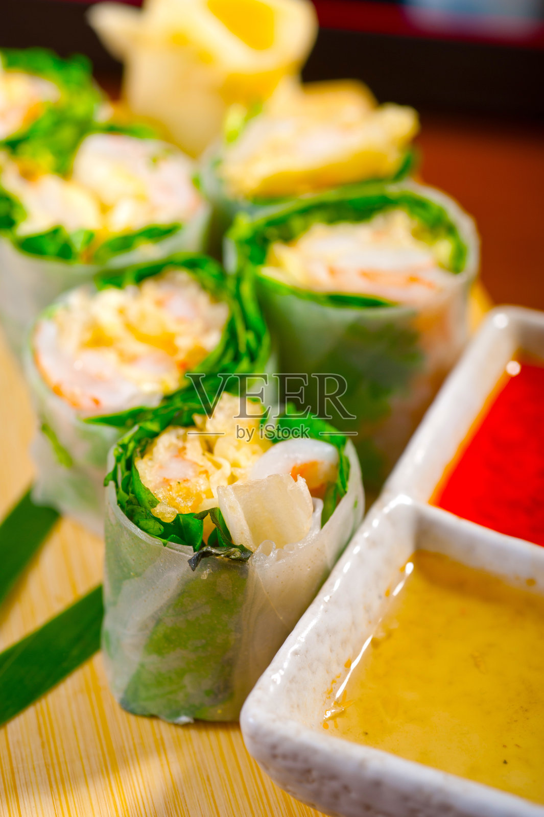 新鲜寿司选择组合搭配选择照片摄影图片