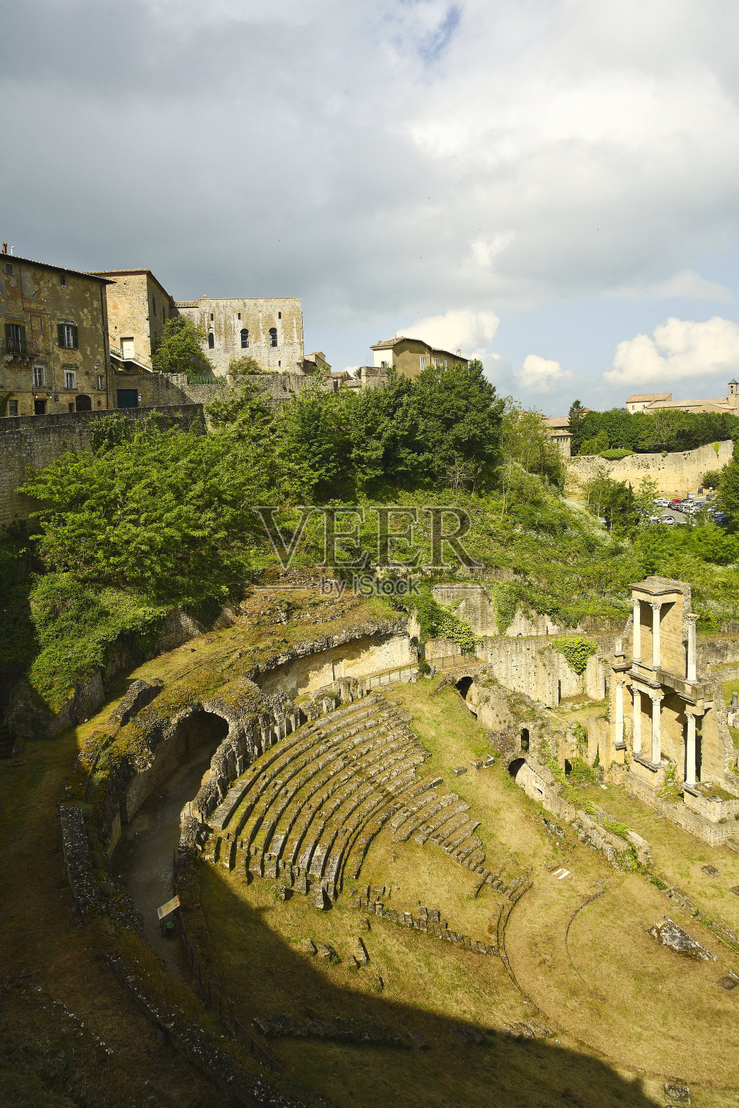 中世纪村庄和沃尔泰拉的考古发掘。锡耶纳省托斯卡纳。意大利照片摄影图片