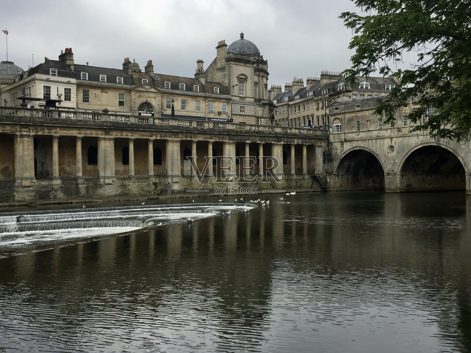 英国-巴斯镇-古老的小镇照片摄影图片