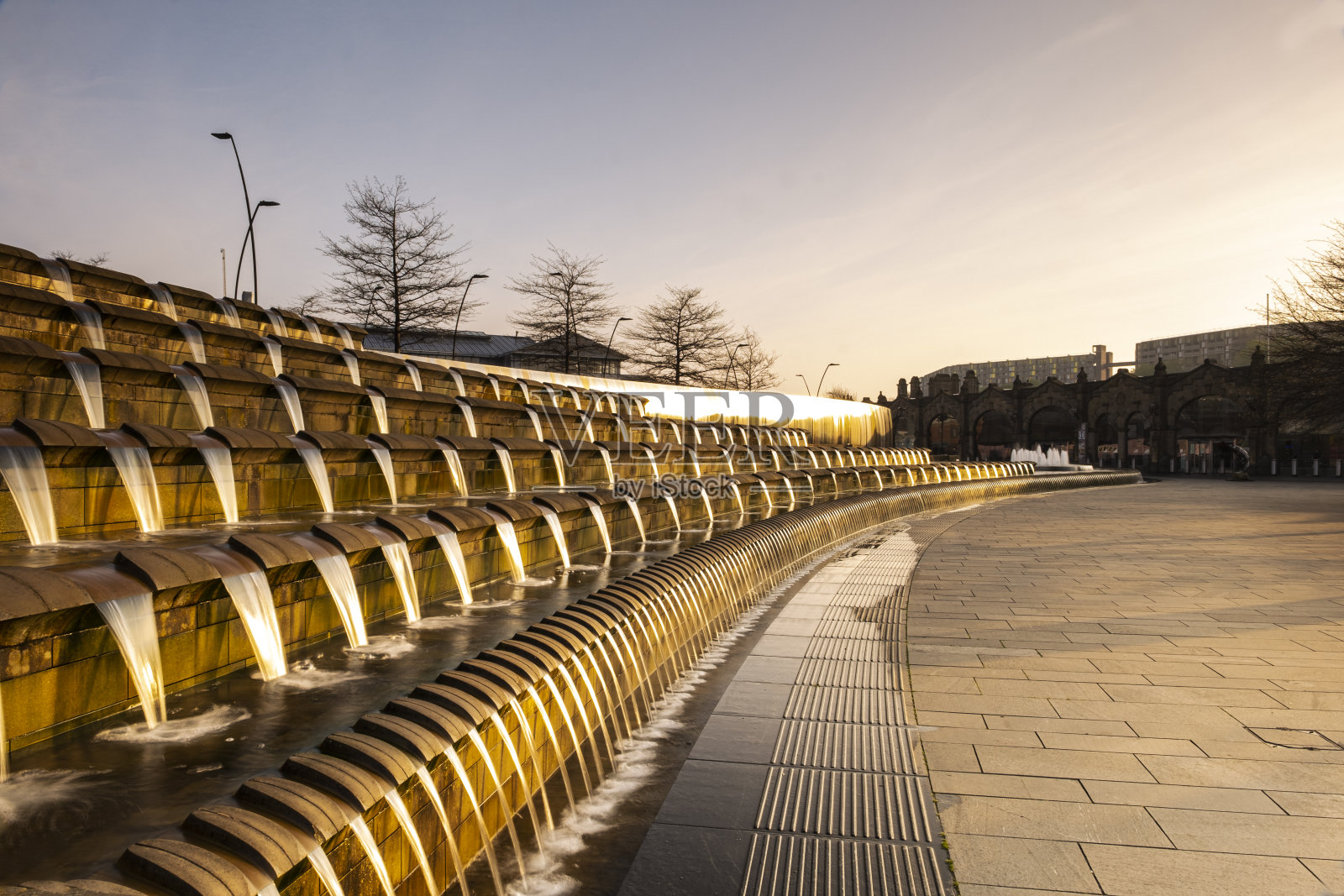 日出时的谢夫广场照片摄影图片