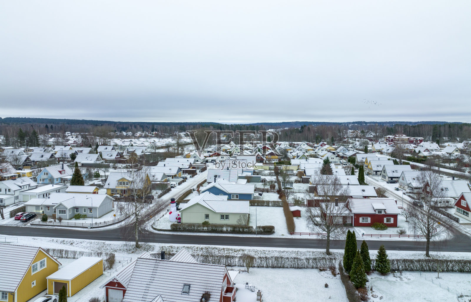 别墅小区的冬天从上面看照片摄影图片