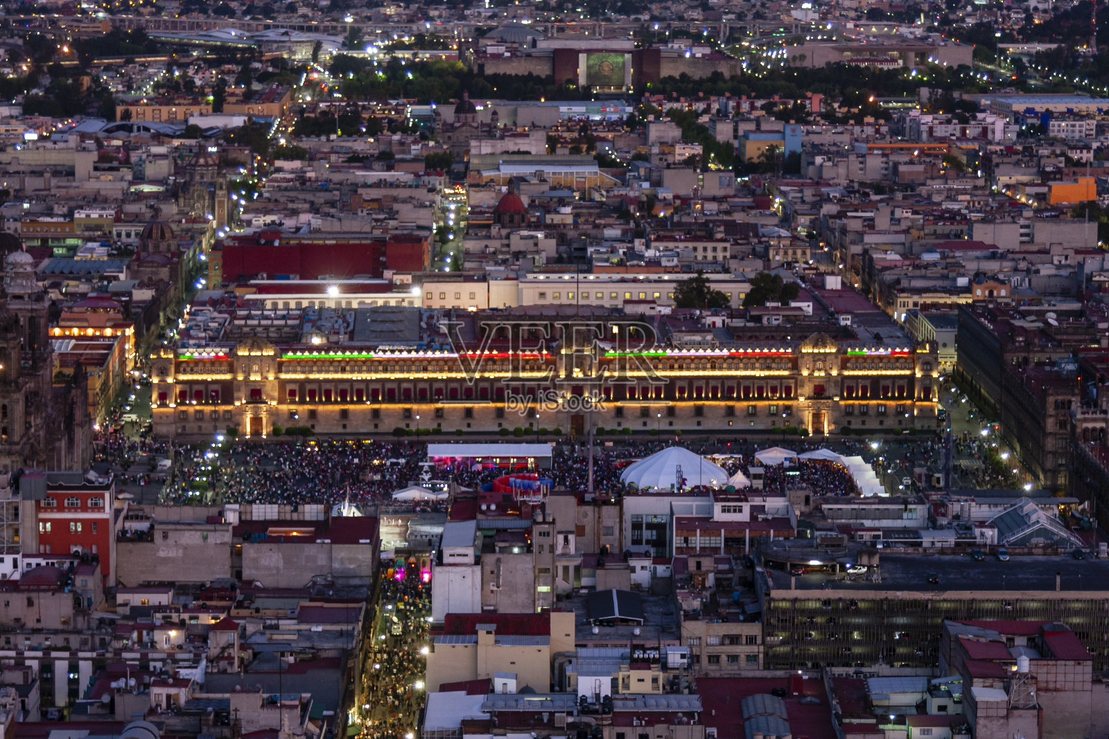 日落时分的墨西哥城索卡洛照片摄影图片