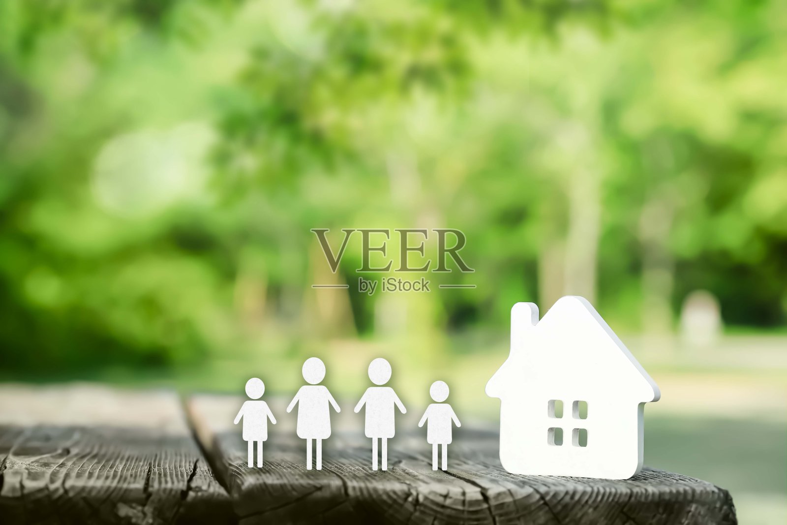 在一个被自然包围的地方有一个安全的家和家人照片摄影图片