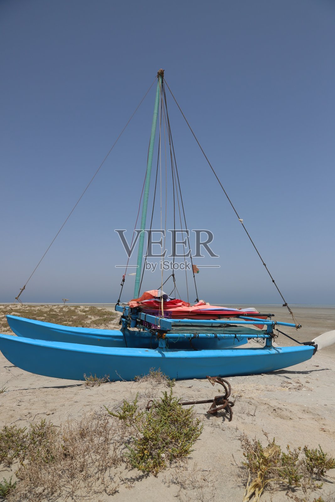 阿曼的废弃船只照片摄影图片