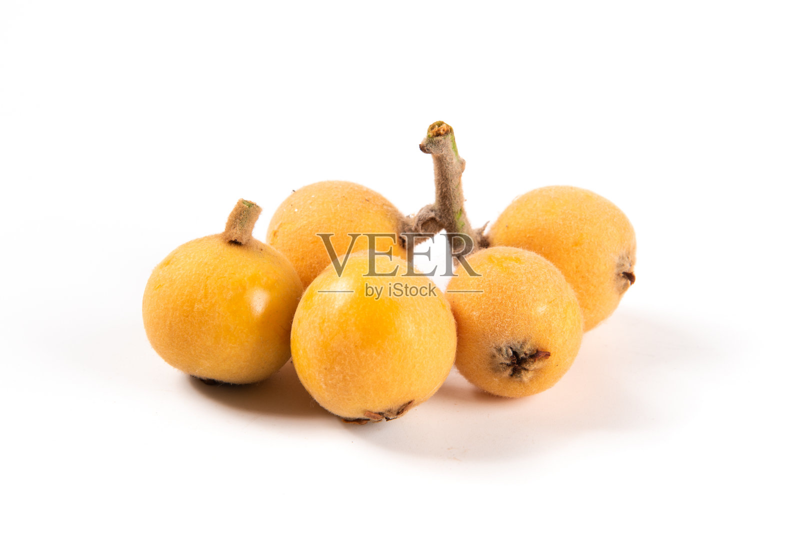 枇杷果实分离在白色背景照片摄影图片