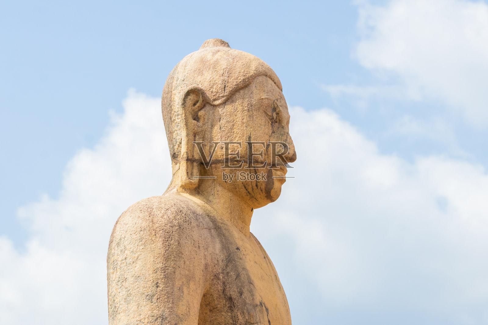 天上的佛照片摄影图片