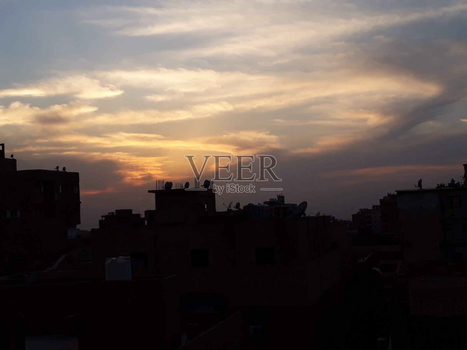 开罗第十区的黄昏照片摄影图片