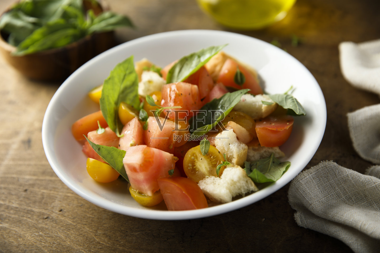 Panzanella沙拉照片摄影图片