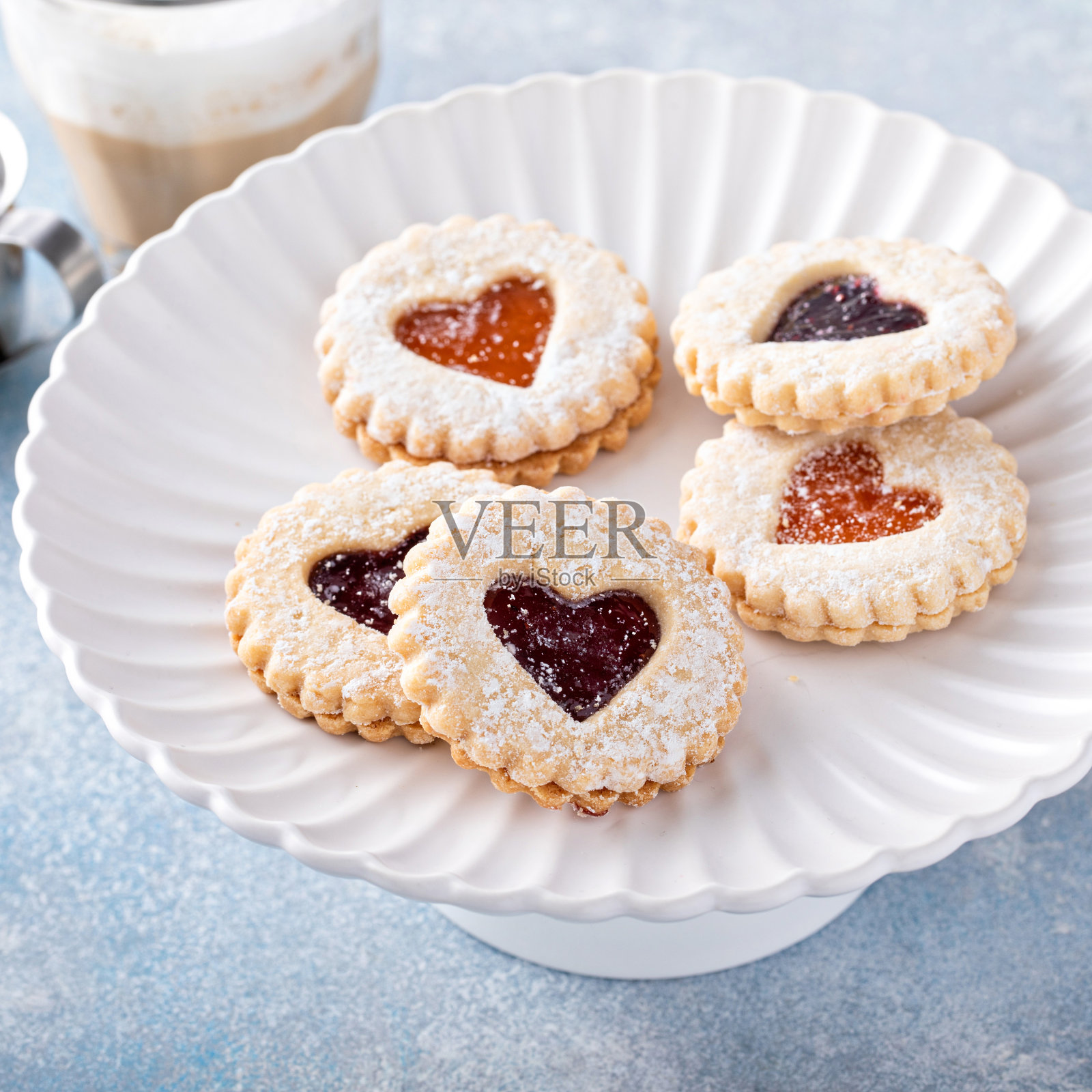 情人节的心形林策饼干照片摄影图片