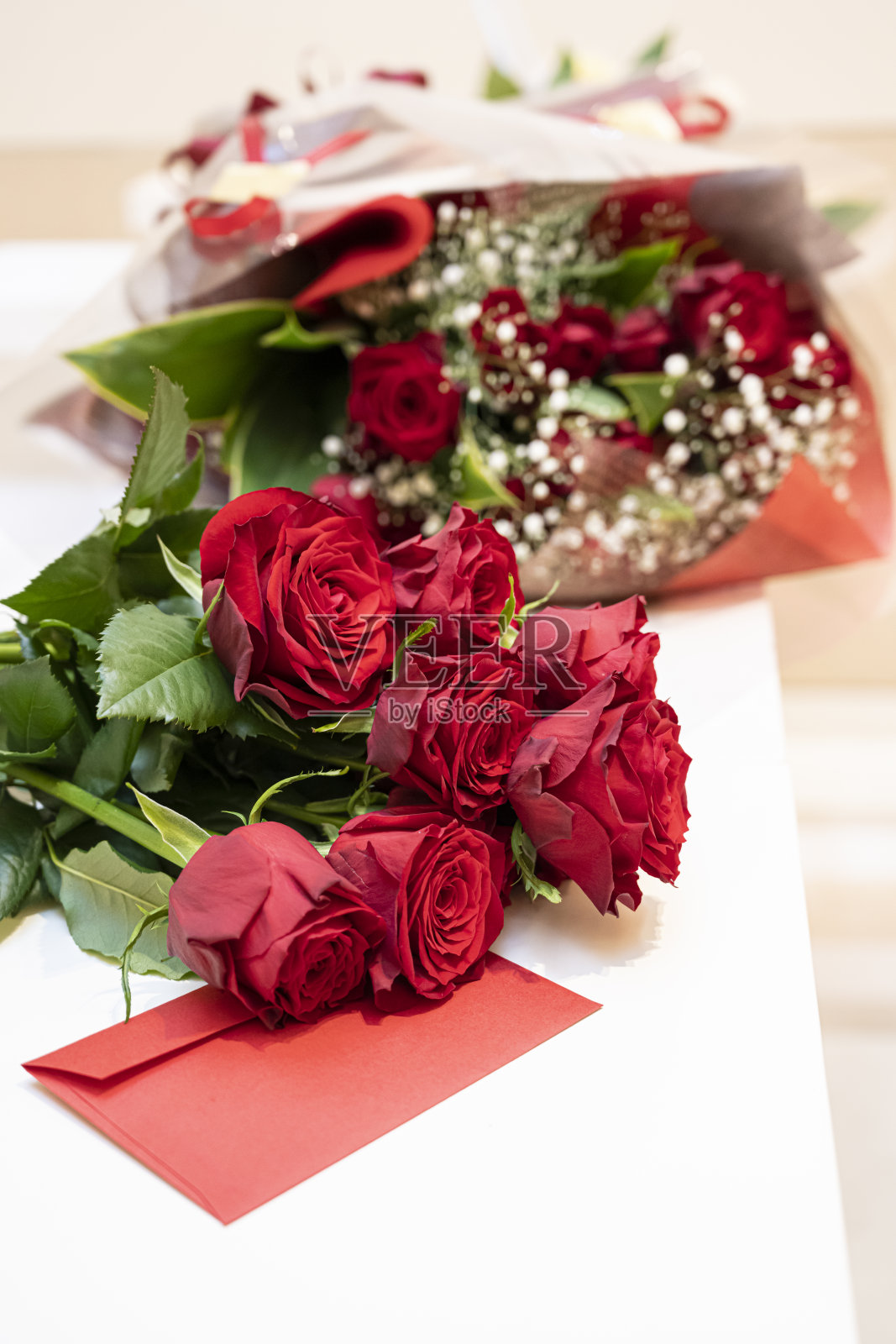 送给父母一束感恩的花束照片摄影图片