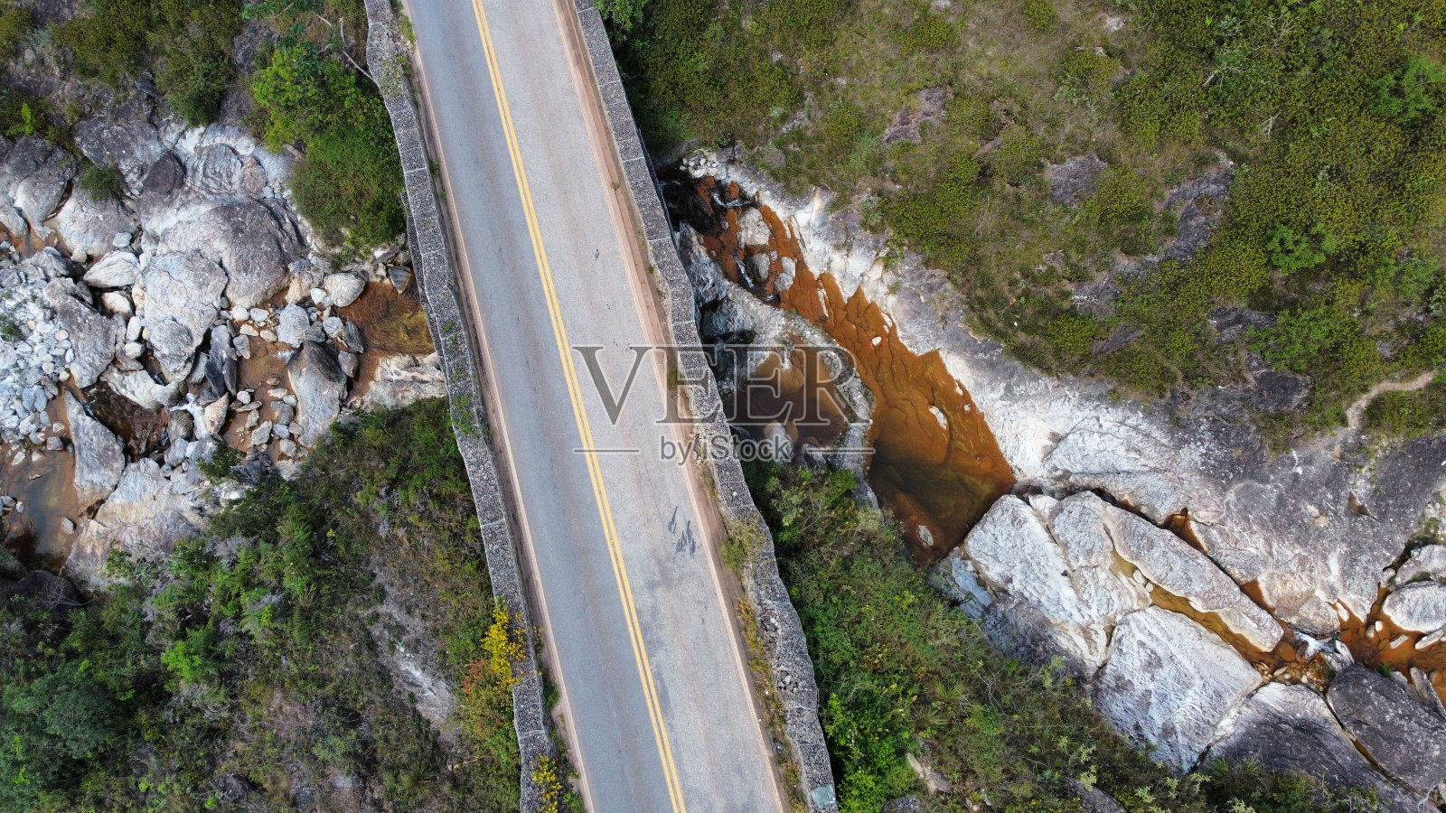 我走过的路和不同的面貌照片摄影图片