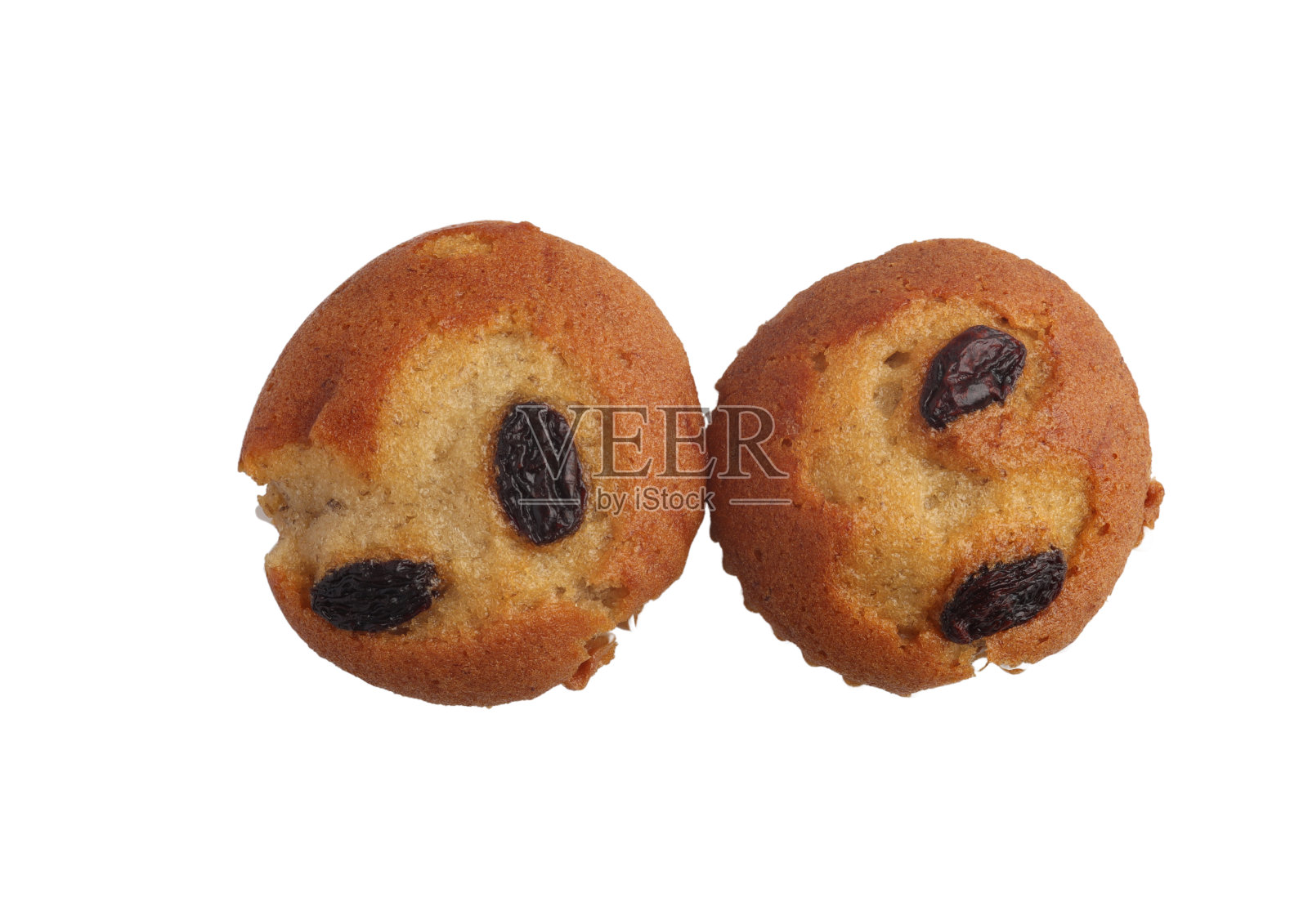 白色背景香蕉葡萄干纸杯蛋糕照片摄影图片