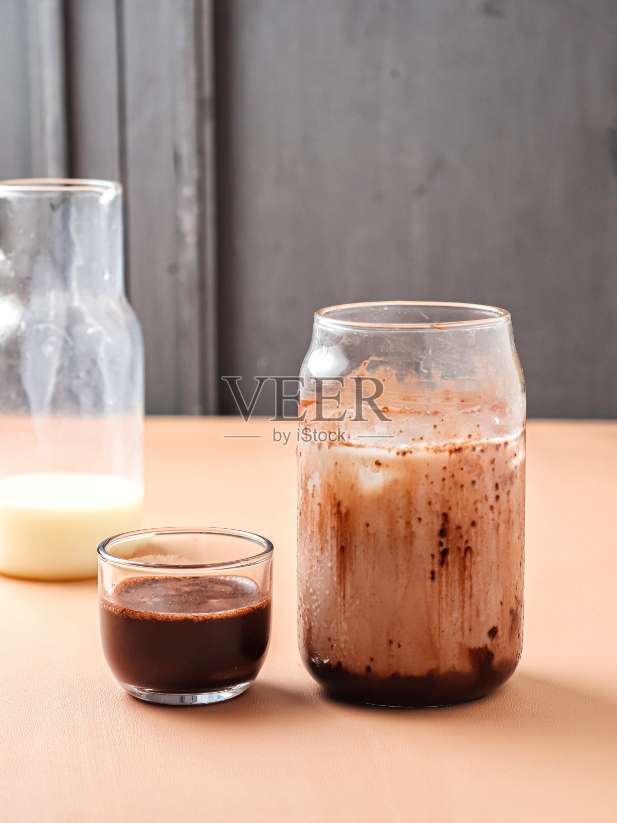 冰镇巧克力饮料照片摄影图片