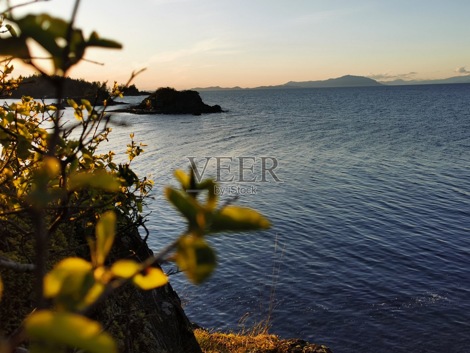 日落，海景，蓝色的大海照片摄影图片