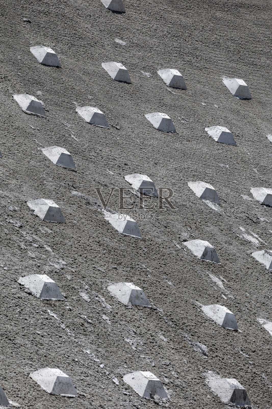 路边挡土墙。巴西的土钉技术照片摄影图片