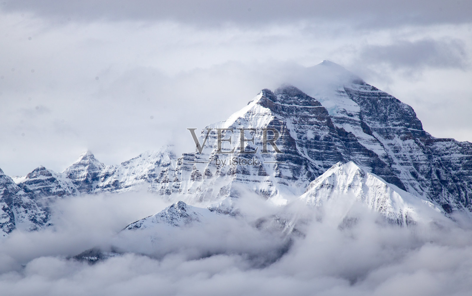 冬天的班夫国家公园照片摄影图片