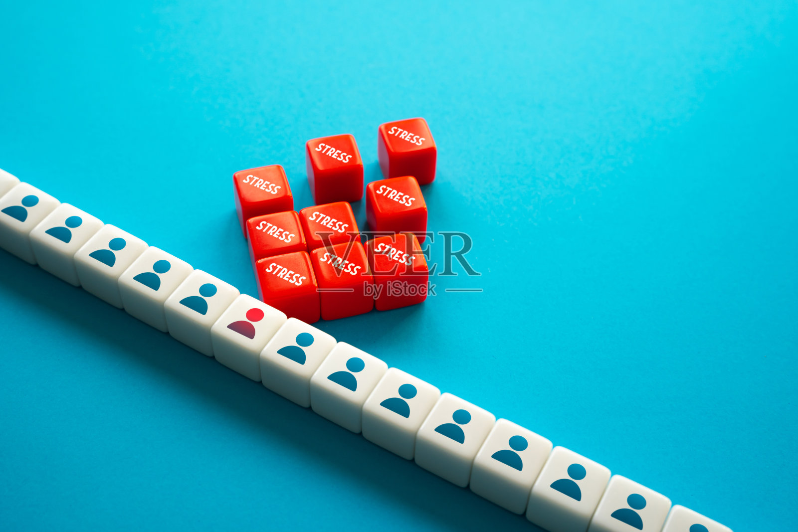 工作压力的累积。照片摄影图片