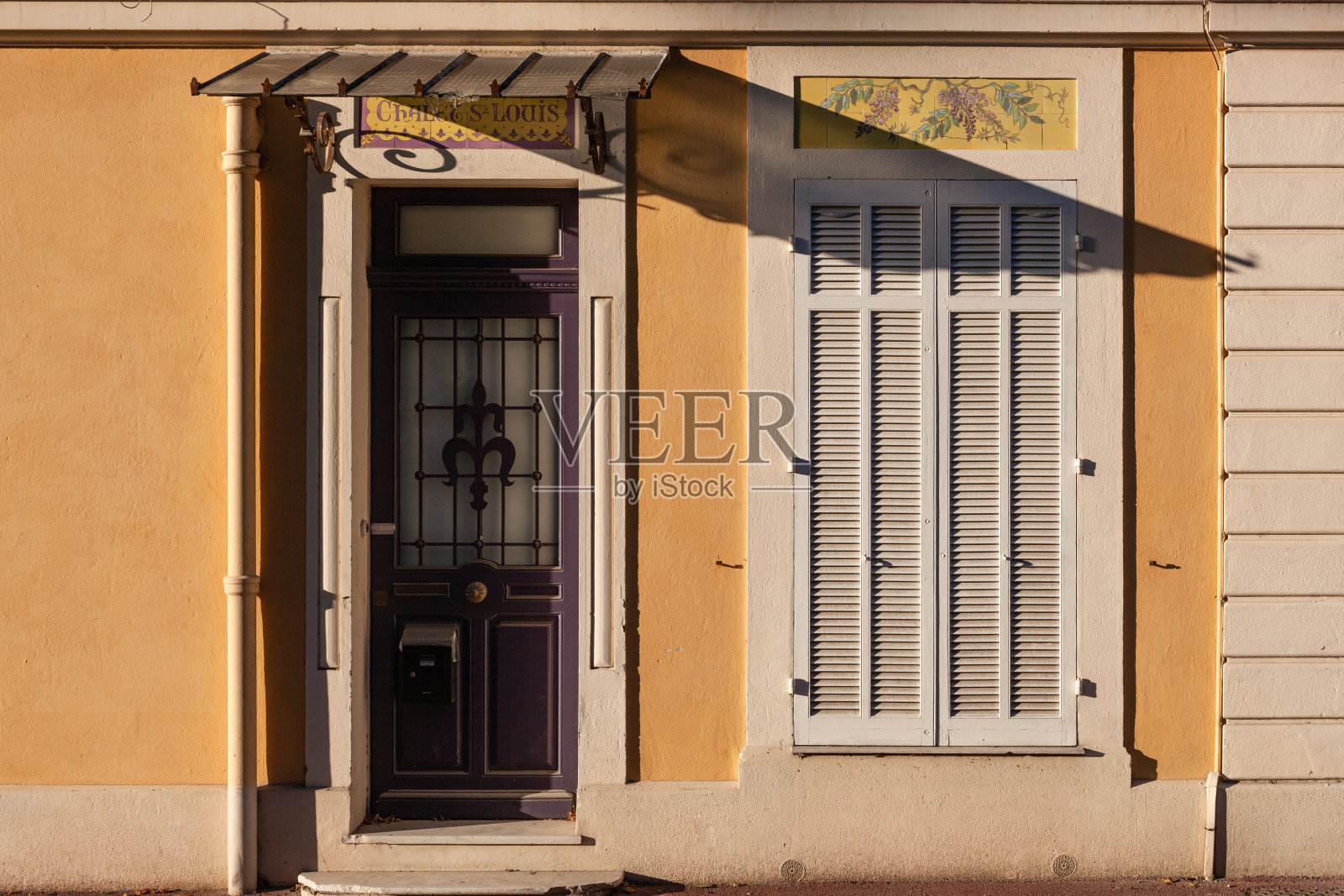 古老的典型的南欧普罗旺斯私宅照片摄影图片