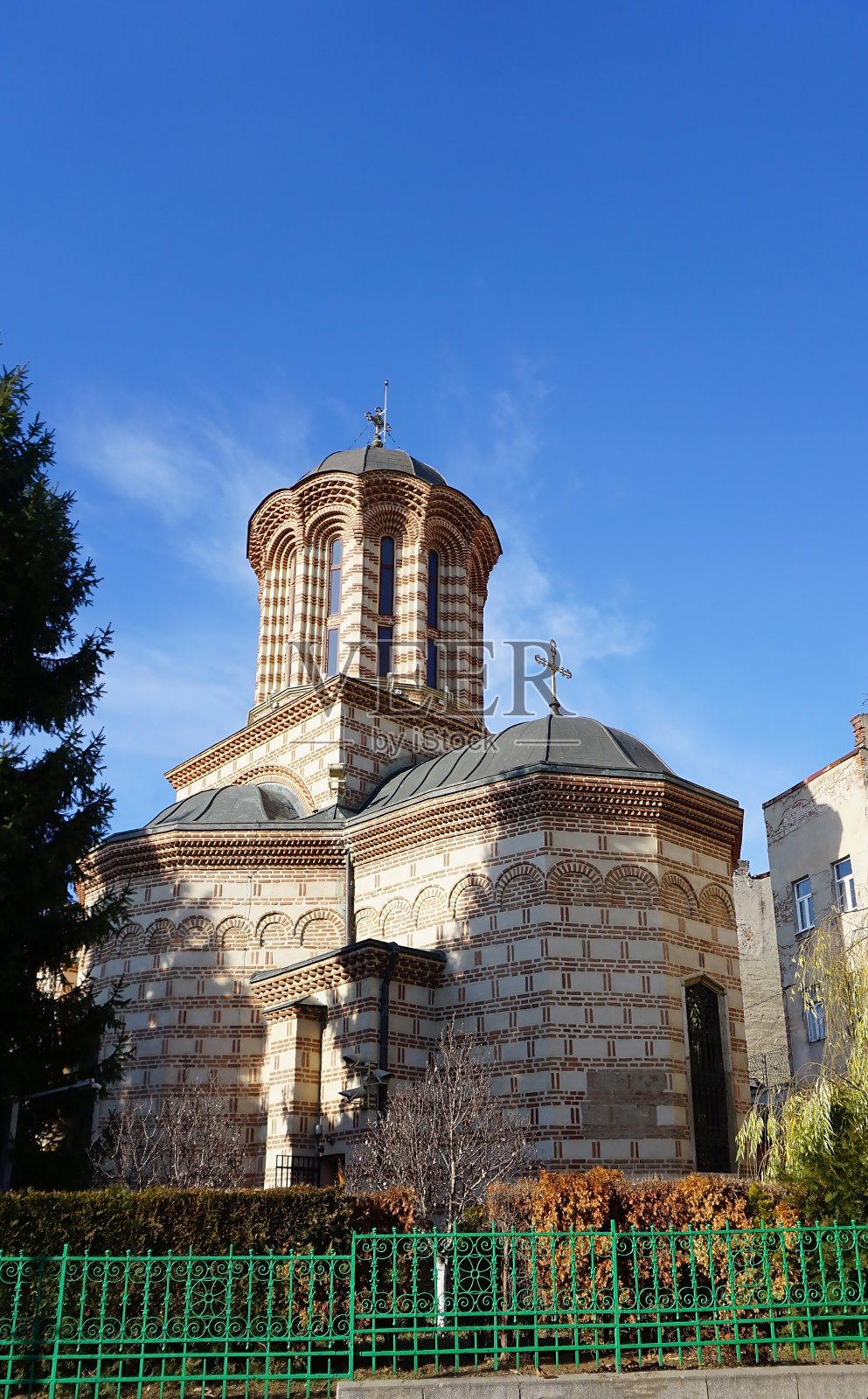 罗马尼亚布加勒斯特老城区的Biserica Sfantul Anton教堂照片摄影图片