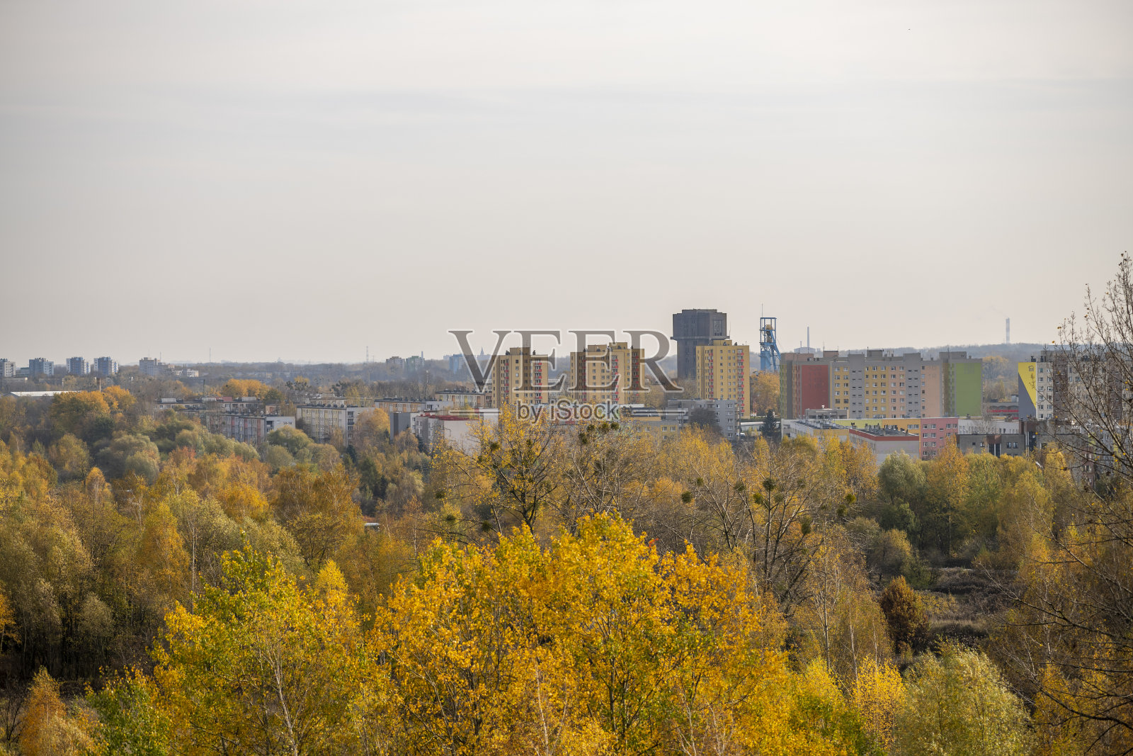 东欧Szombierki旧废弃的历史悠久的新艺术主义工厂发电厂照片摄影图片