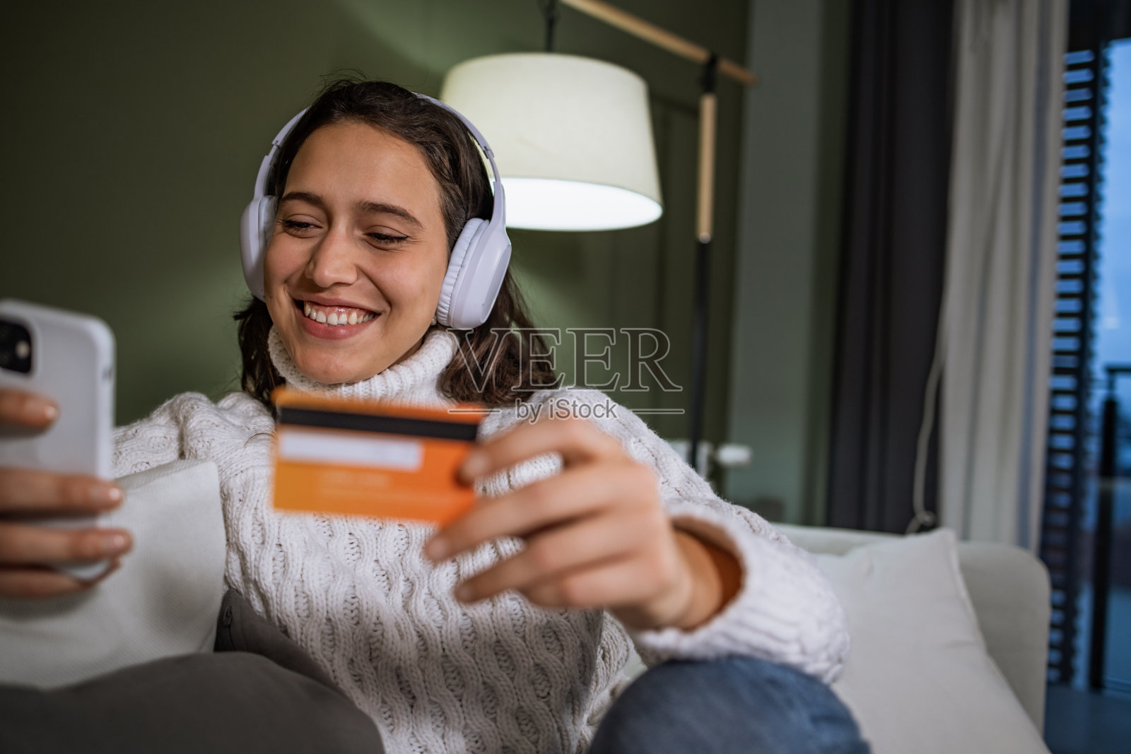 网上购物和信用卡购物照片摄影图片