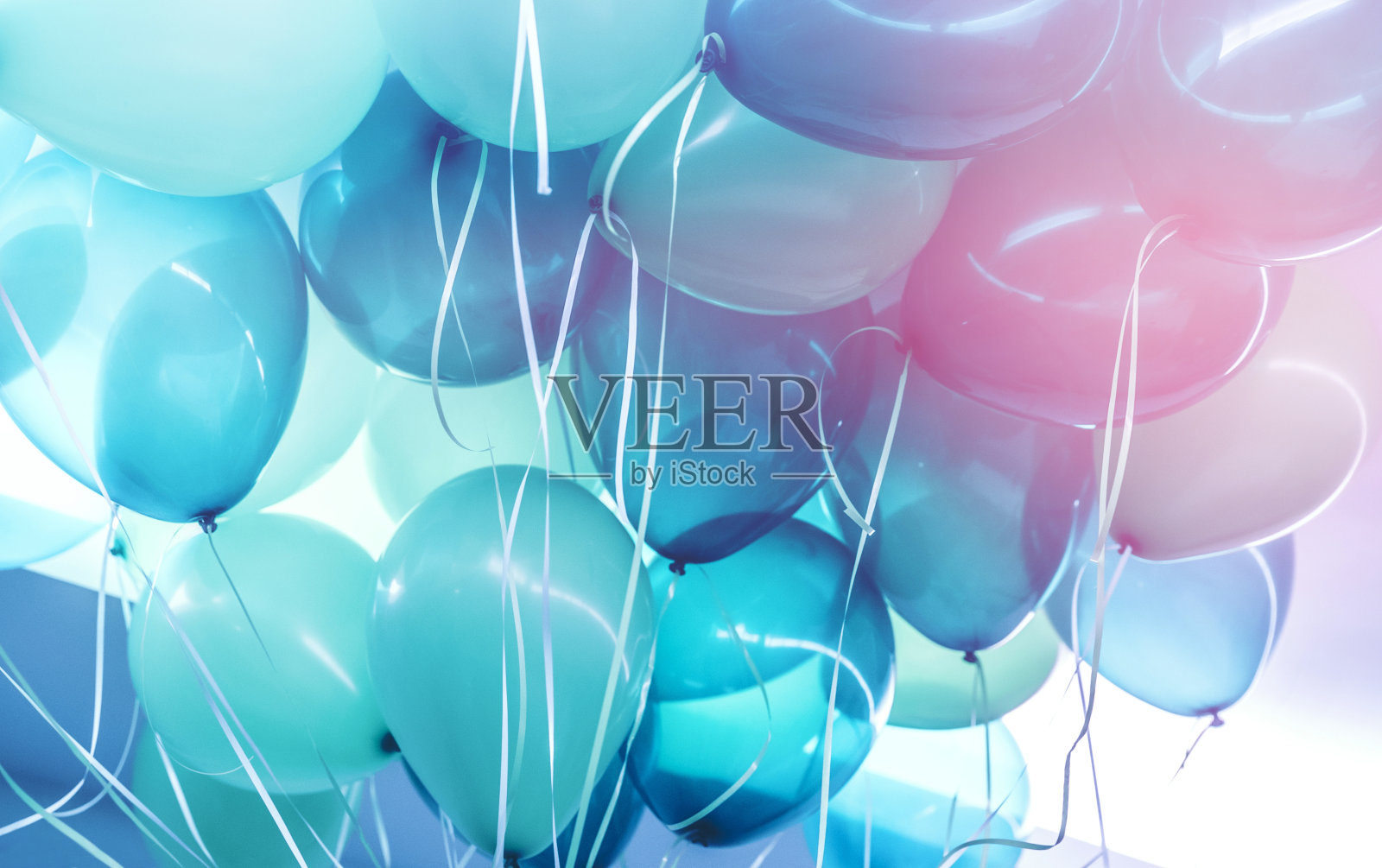 蓝色气球背景照片摄影图片
